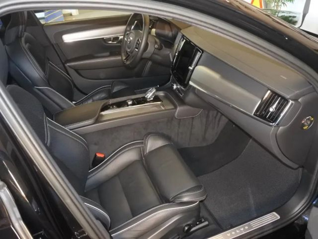 Volvo V90 Cross Country