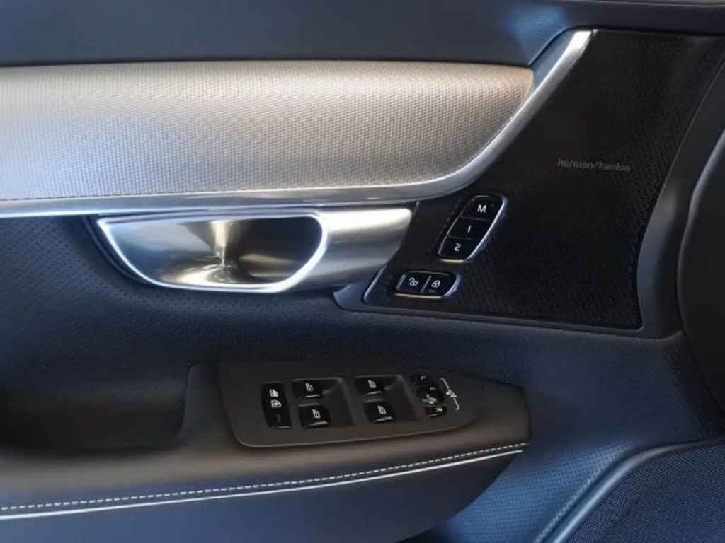 Volvo V90 Cross Country
