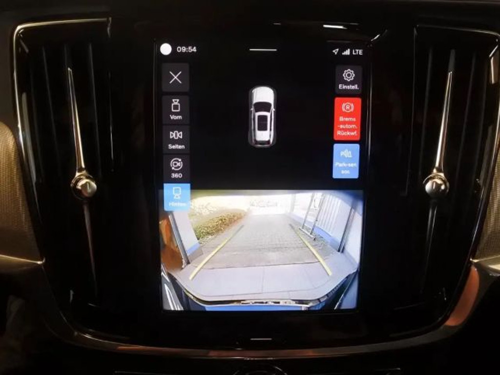 Volvo V90 Cross Country
