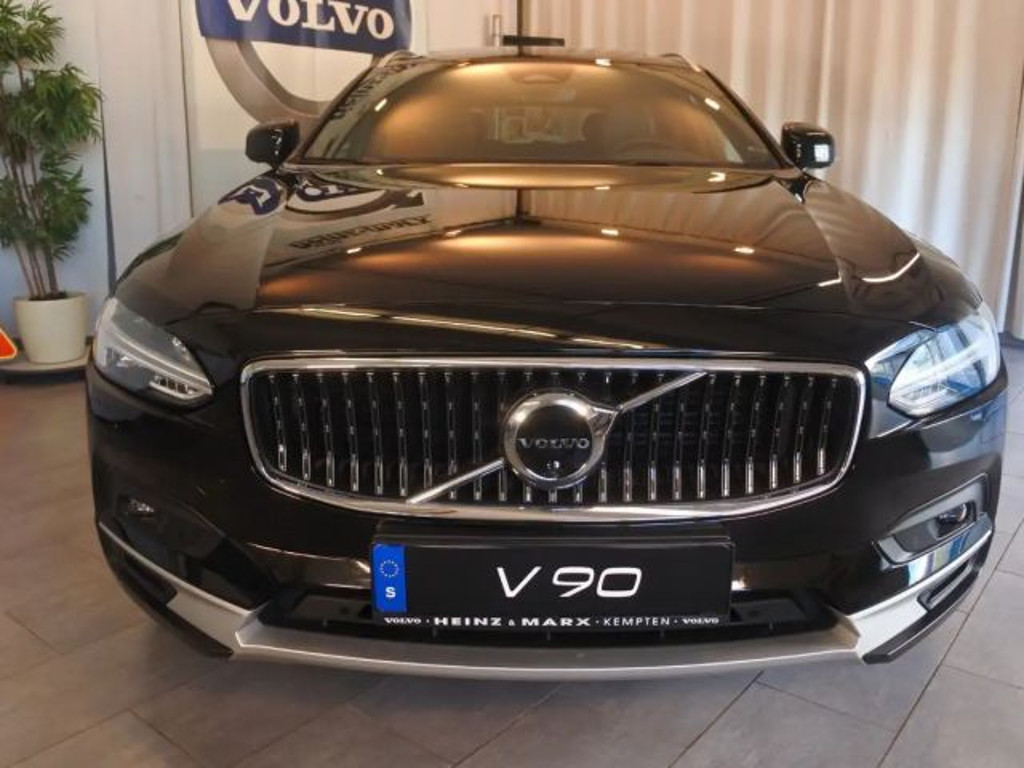 Volvo V90 Cross Country