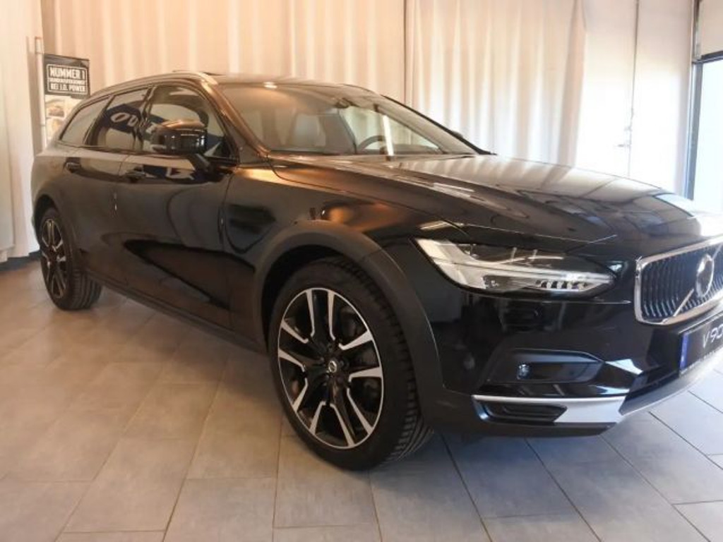 Volvo V90 Cross Country