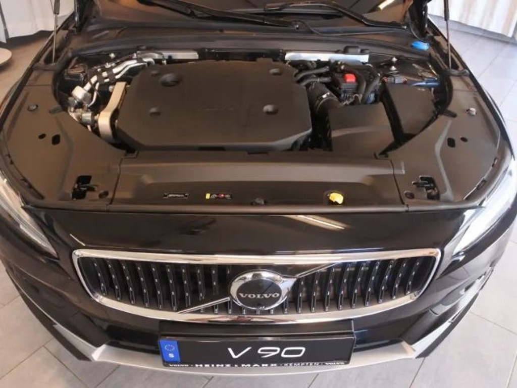 Volvo V90 Cross Country