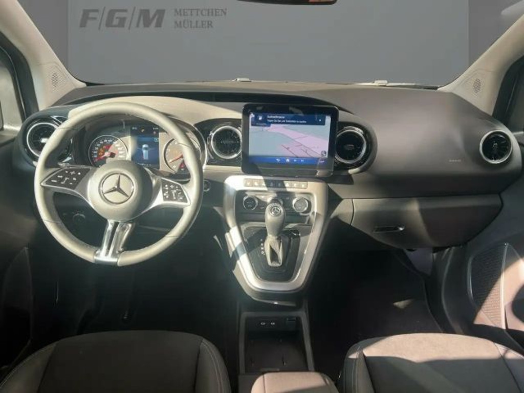 Mercedes-Benz T 180