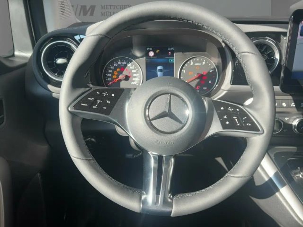 Mercedes-Benz T 180