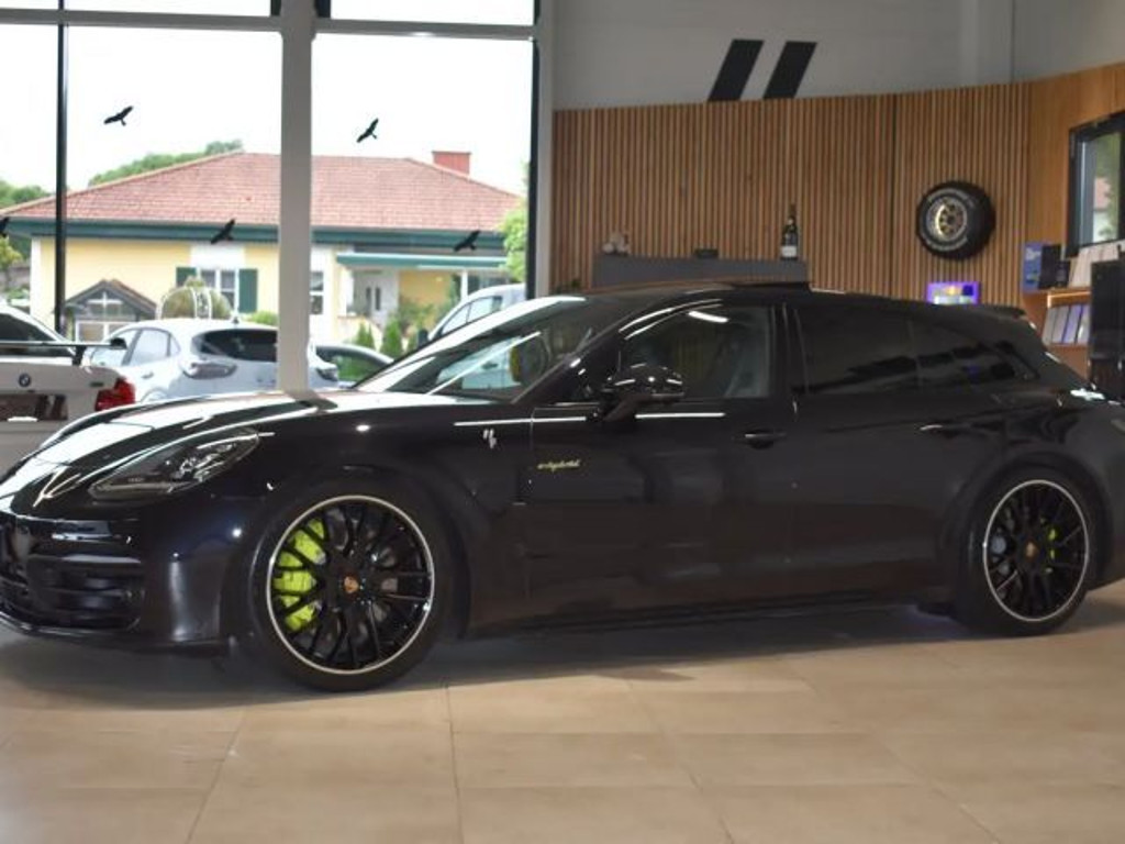Porsche Panamera 4