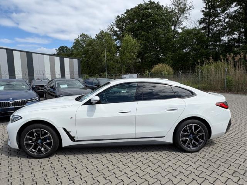BMW i4