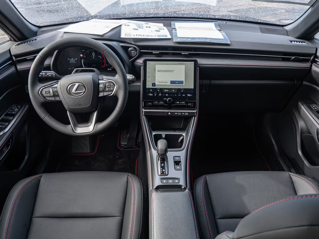 Lexus LBX
