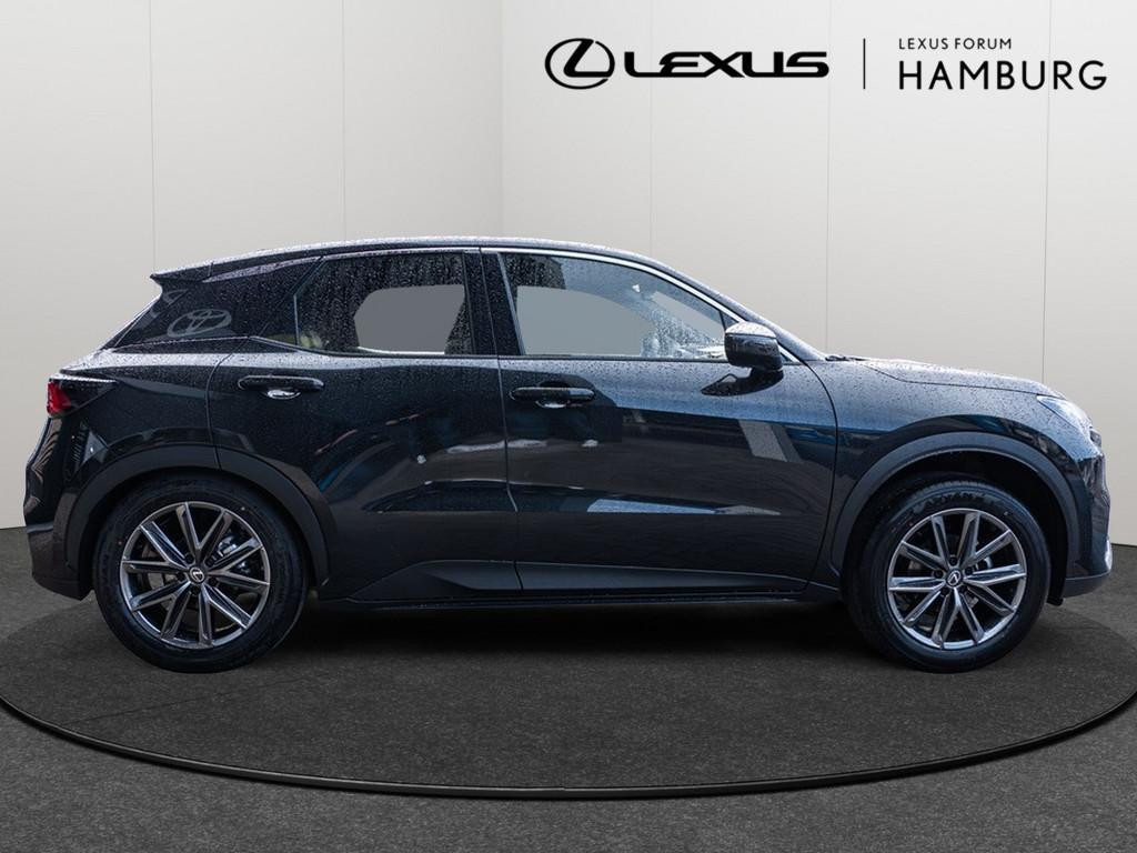 Lexus LBX