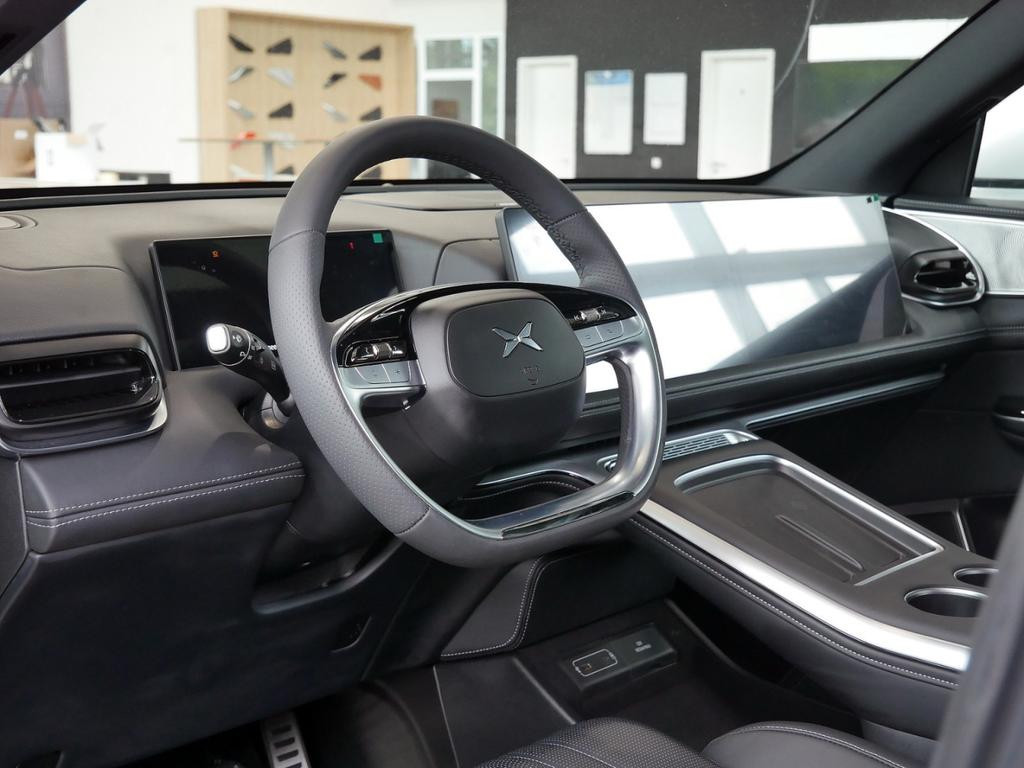 Xpeng G9