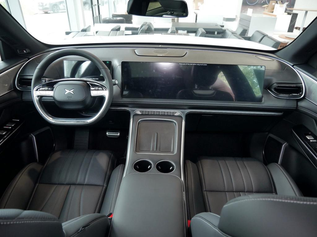 Xpeng G9