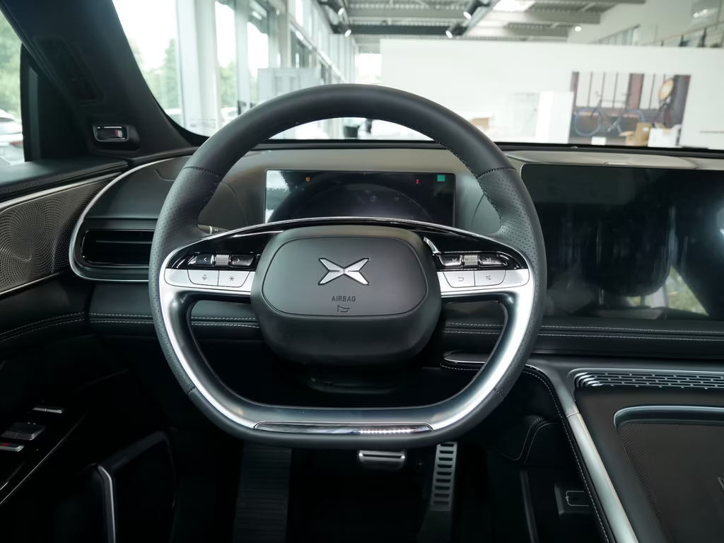 Xpeng G9