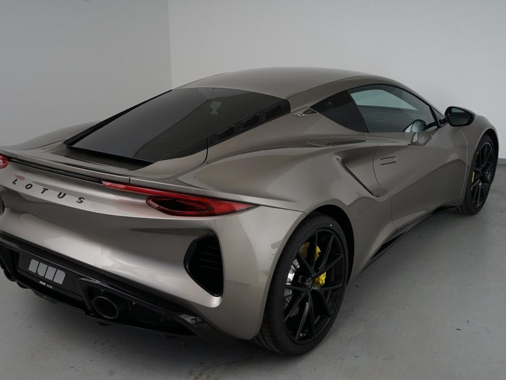 Lotus Emira