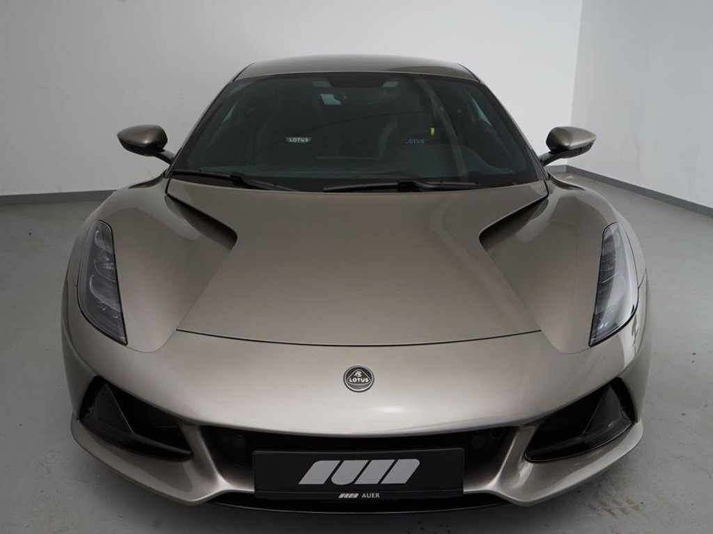 Lotus Emira