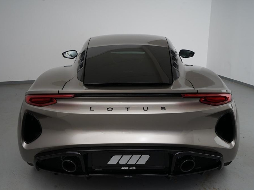 Lotus Emira