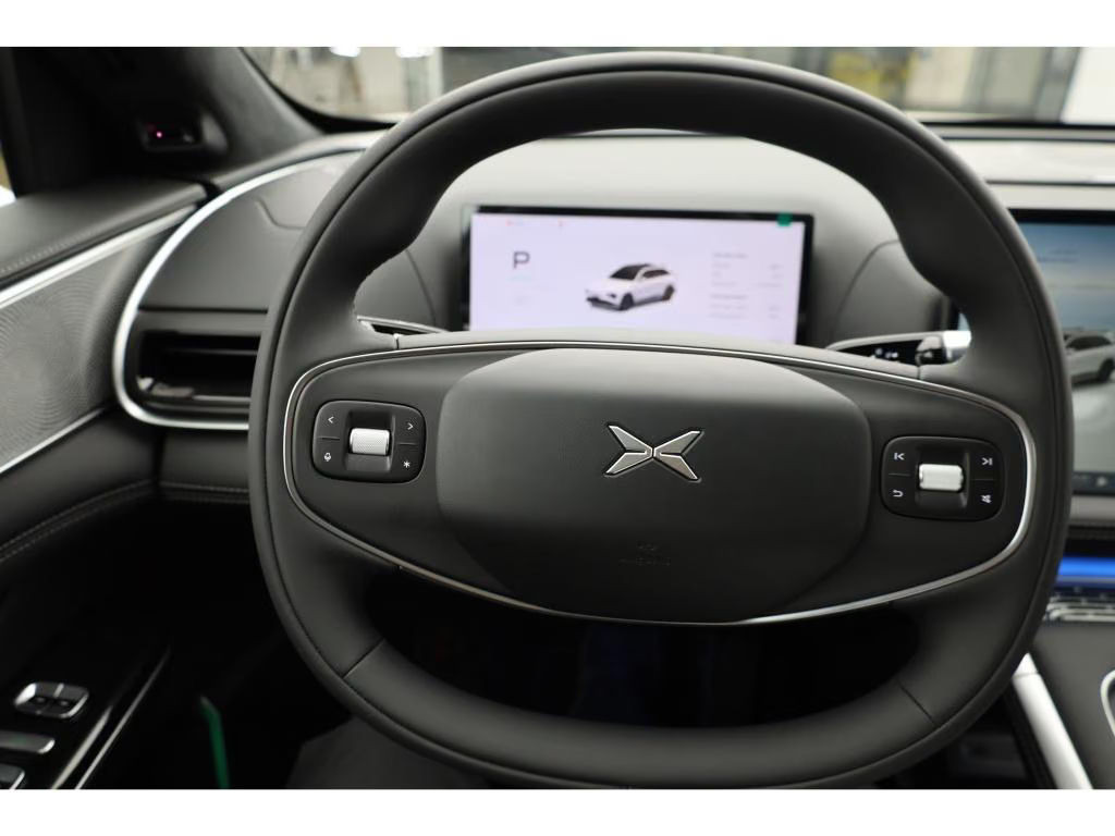 Xpeng G9
