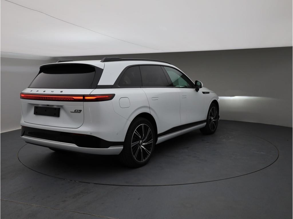 Xpeng G9
