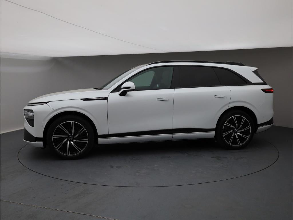 Xpeng G9