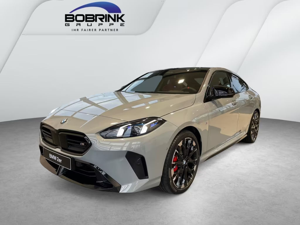 BMW M235