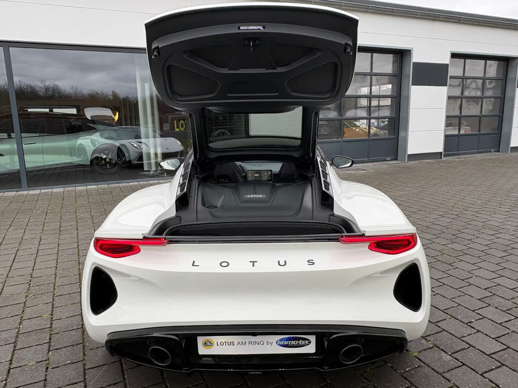 Lotus Emira