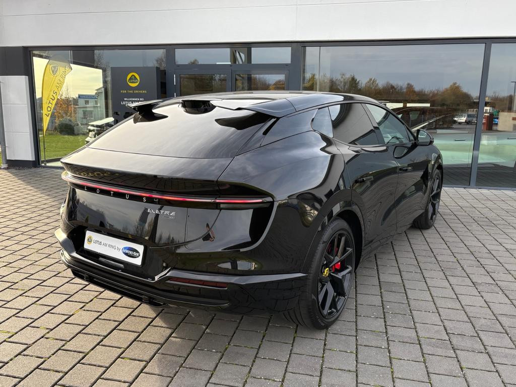 Lotus Eletre
