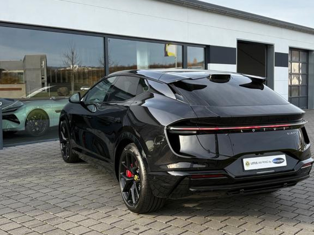 Lotus Eletre