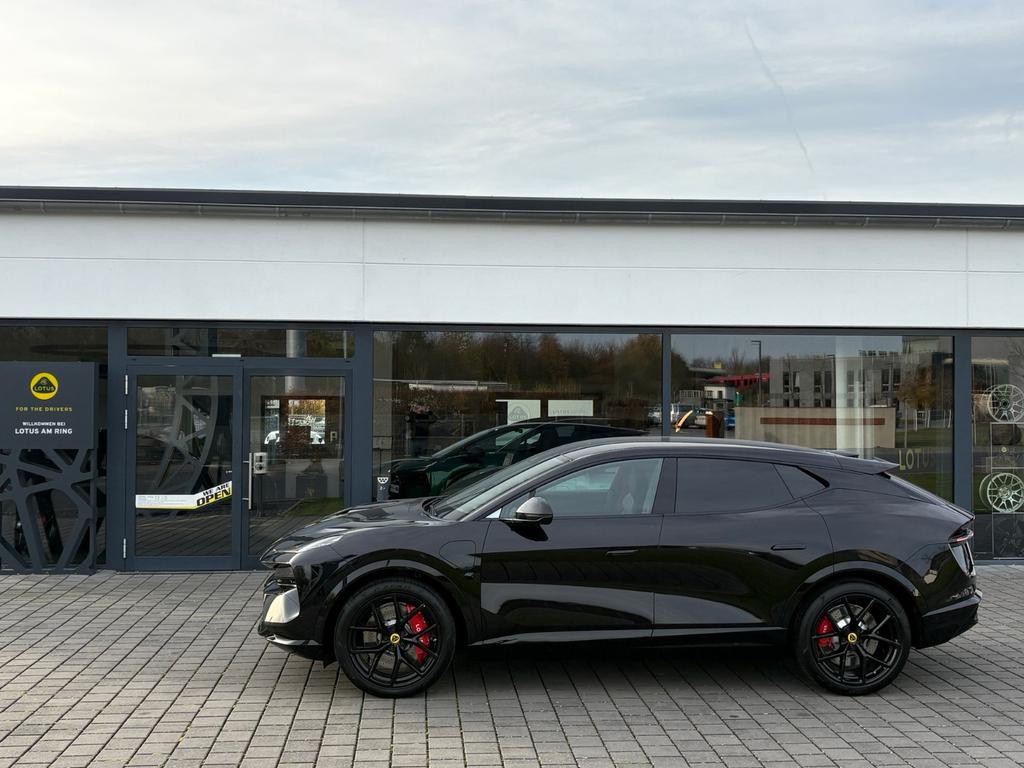 Lotus Eletre