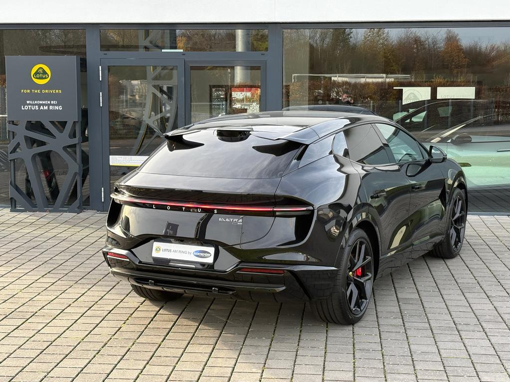 Lotus Eletre