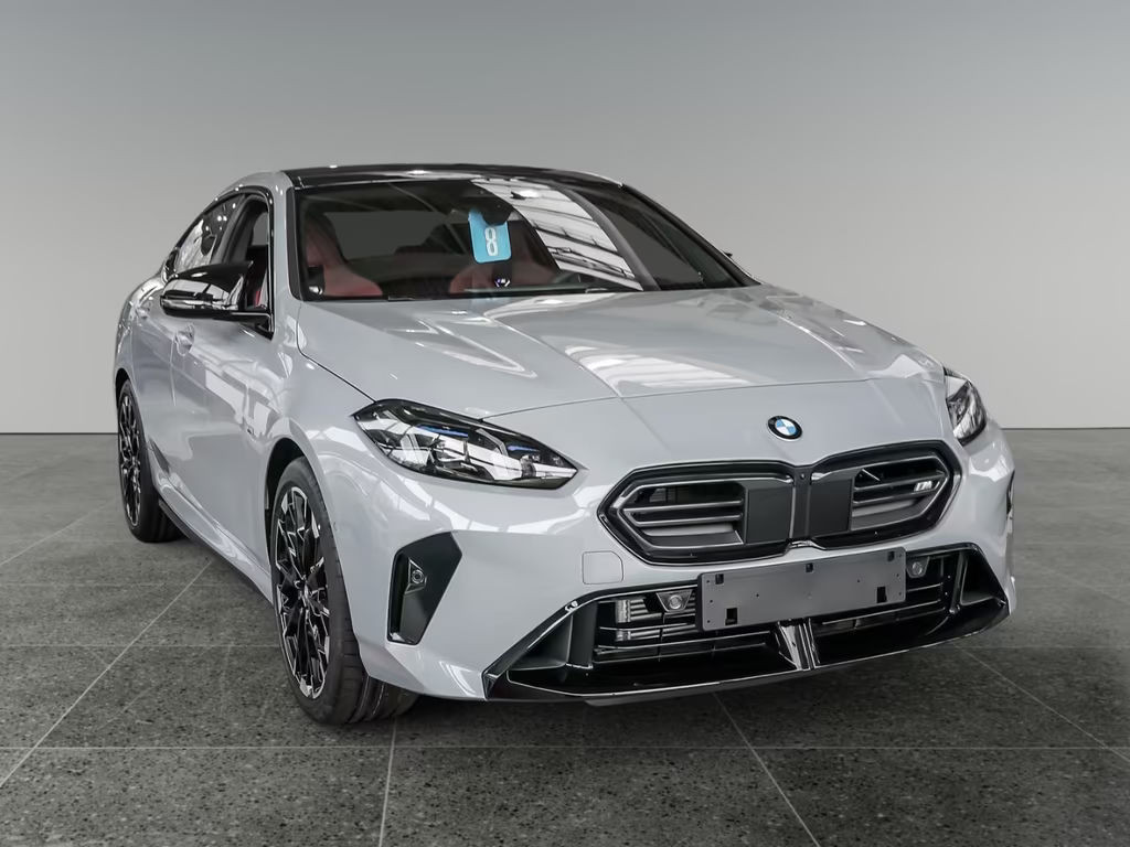 BMW M235