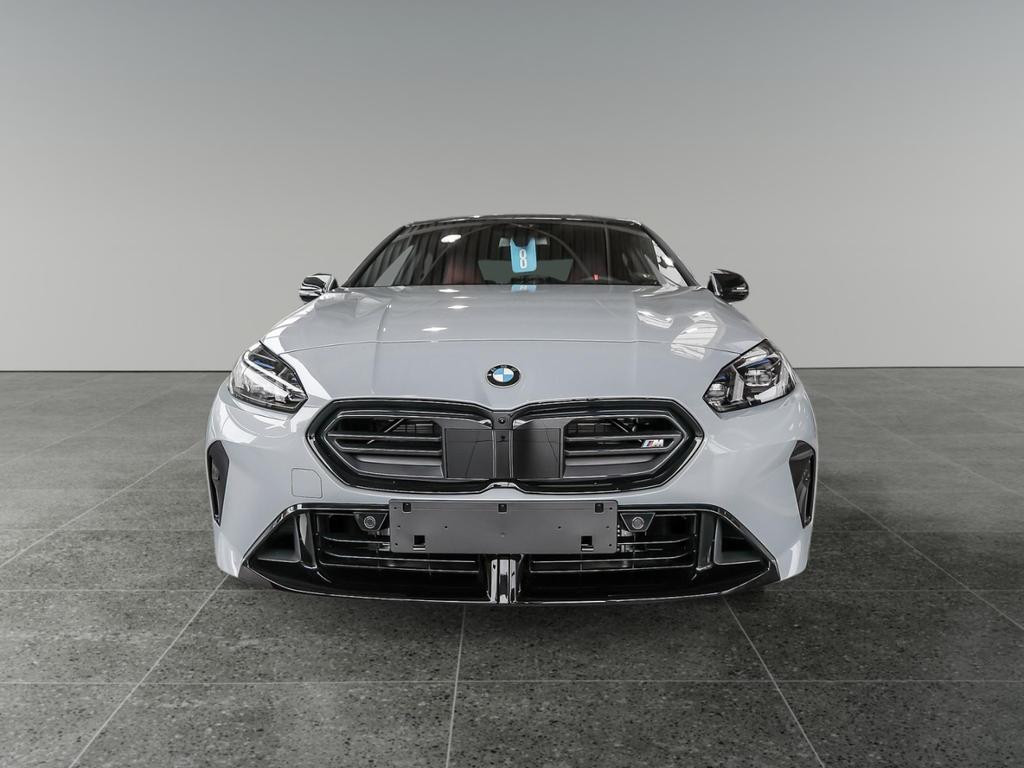 BMW M235