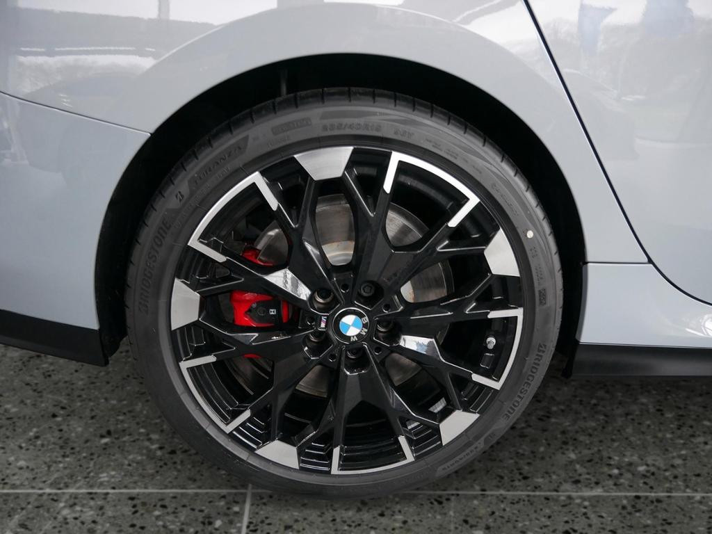 BMW M235