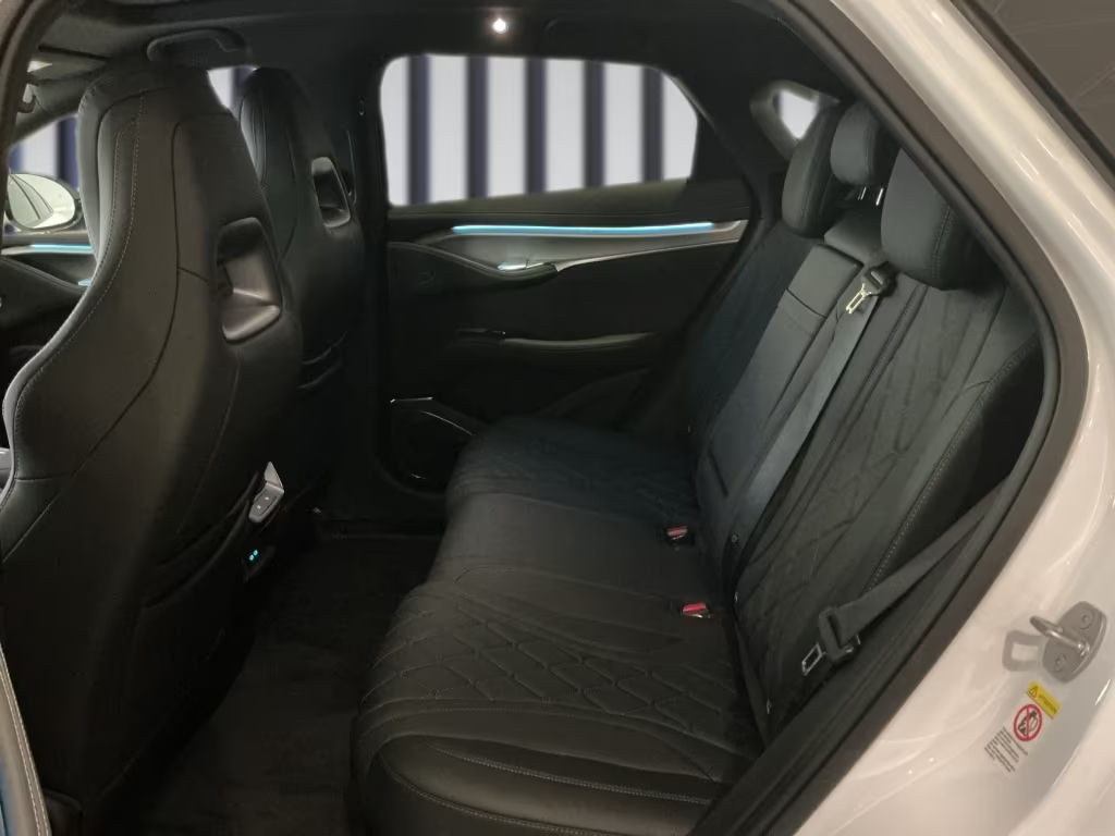 BYD Sealion 7
