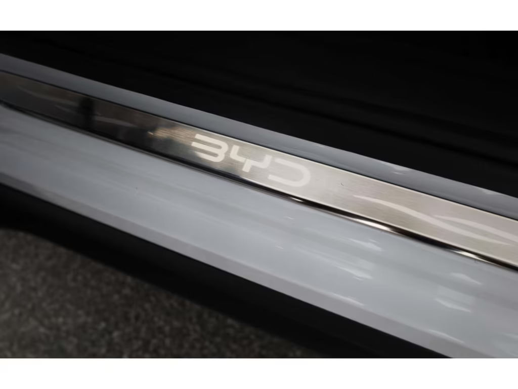 BYD Sealion 7
