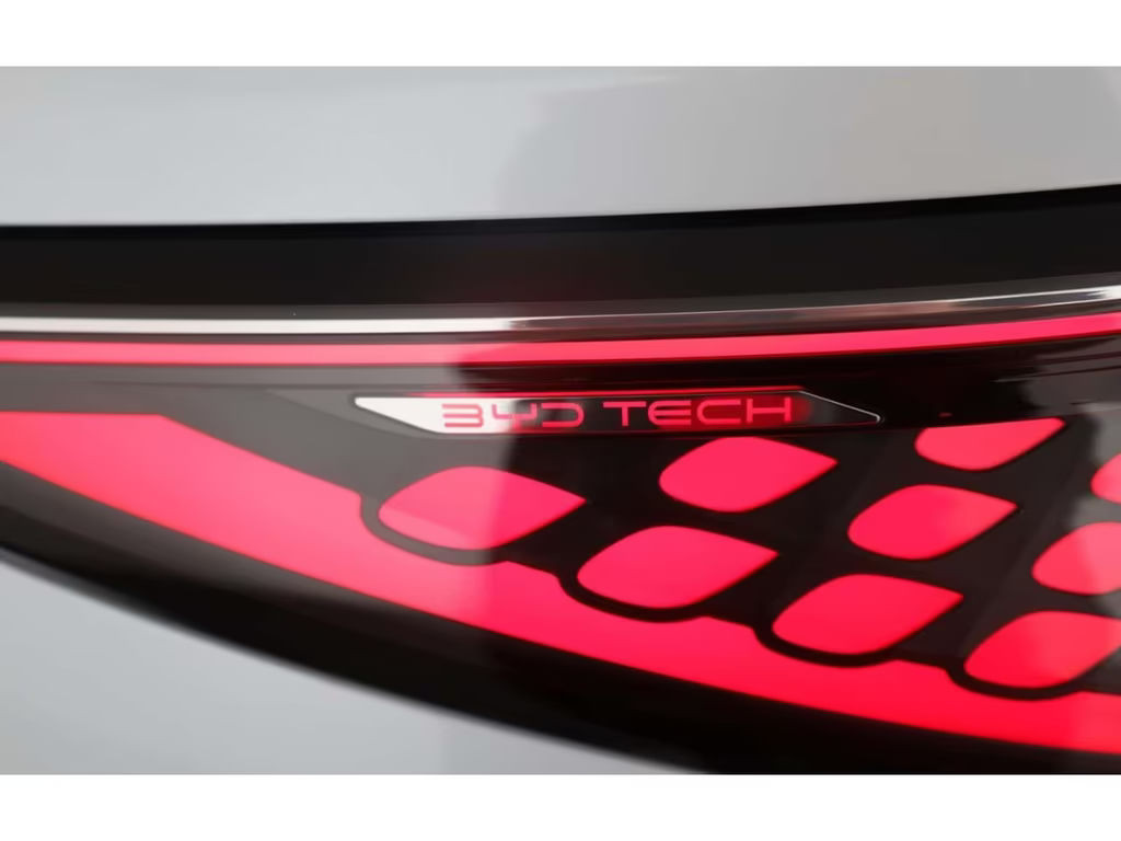 BYD Sealion 7