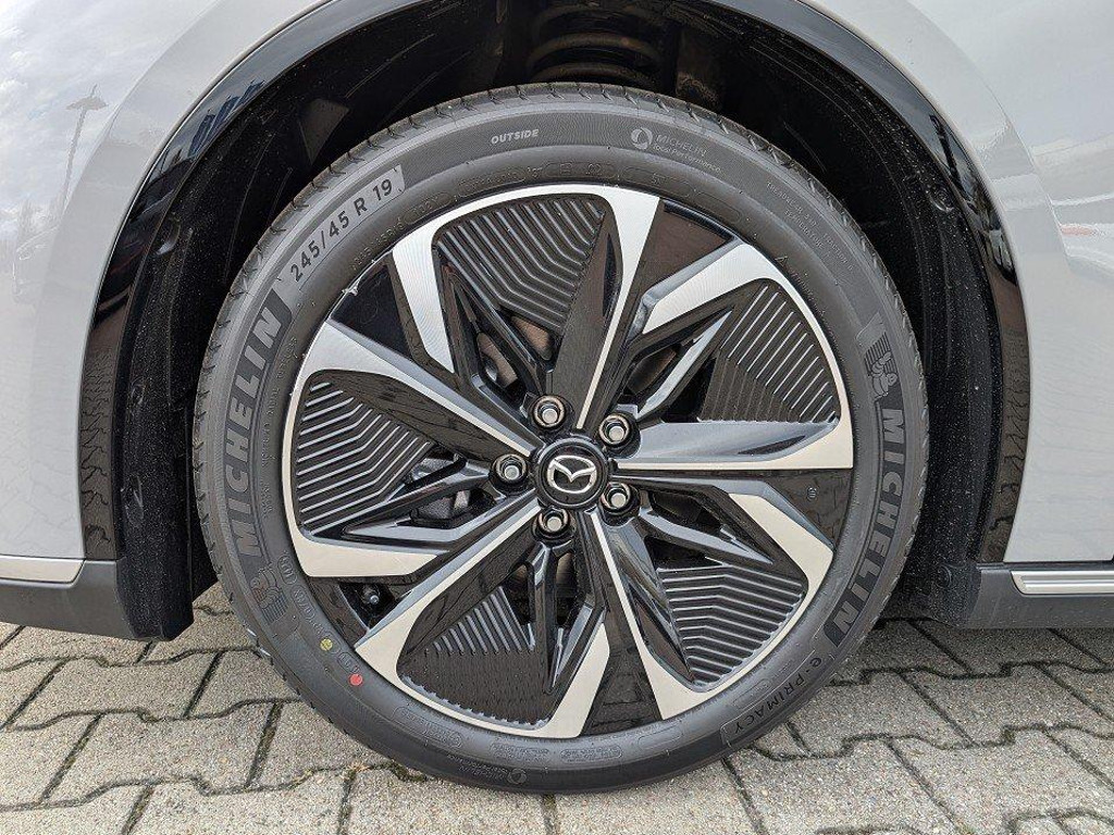 Mazda 6e