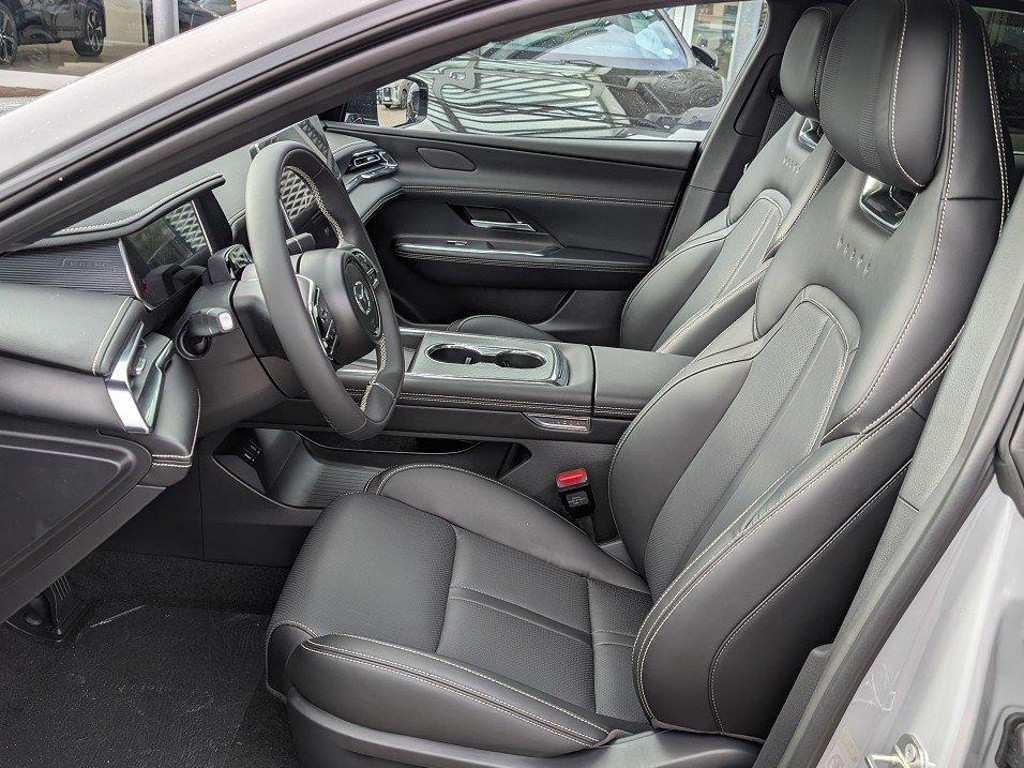Mazda 6e