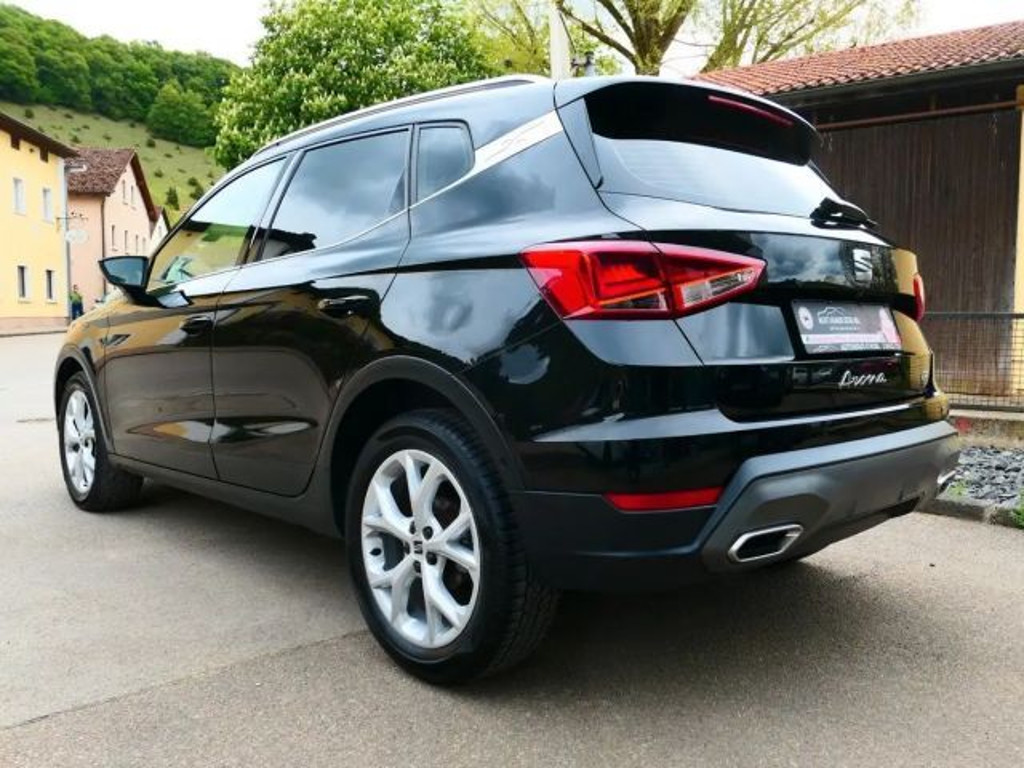 Seat Arona