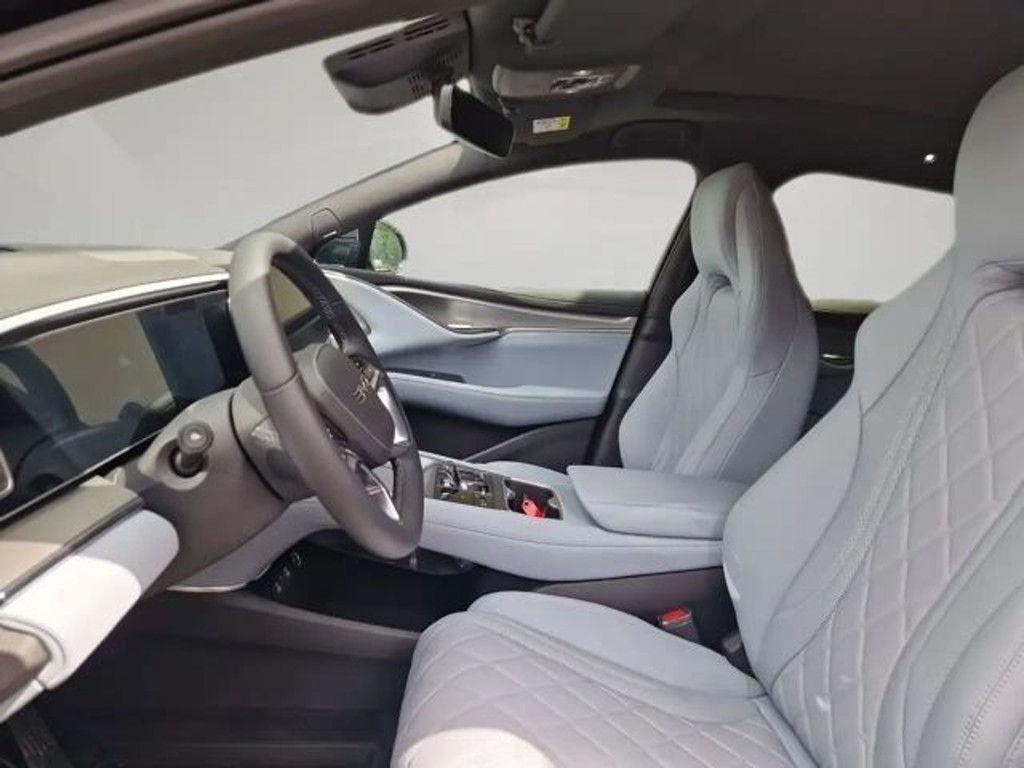 BYD Sealion 7