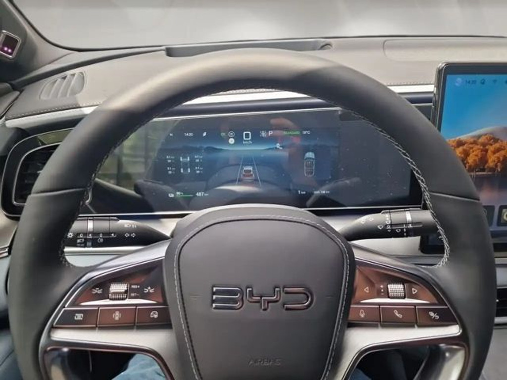 BYD Sealion 7