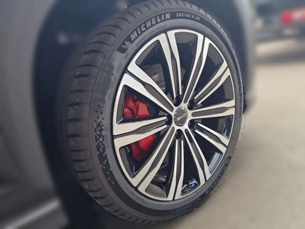 BYD Sealion 7