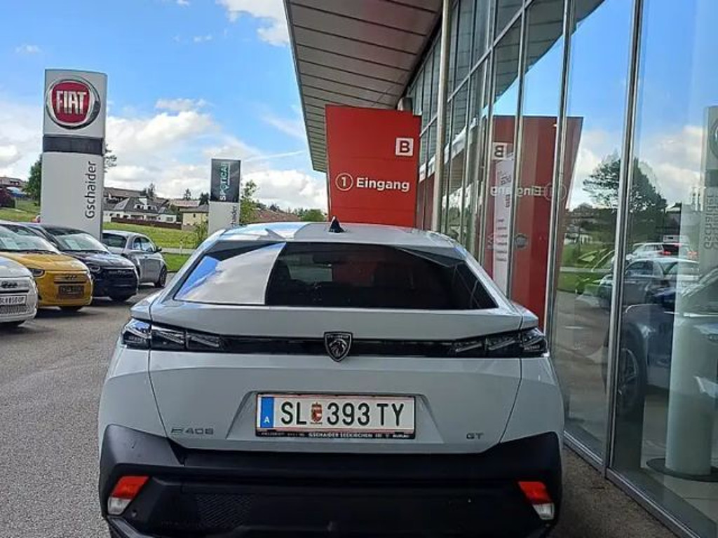 Peugeot 408