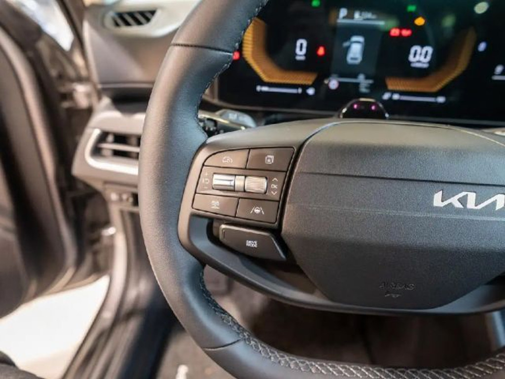 Kia K4