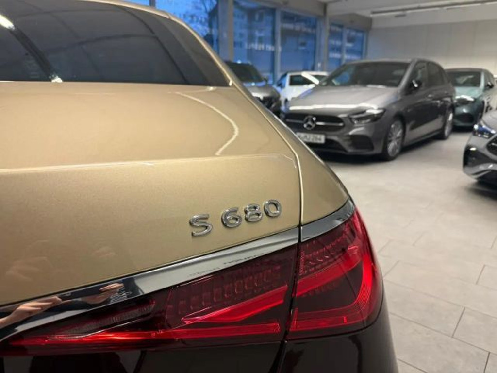Mercedes-Benz S-Klasse