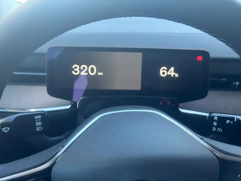 Volvo ES90