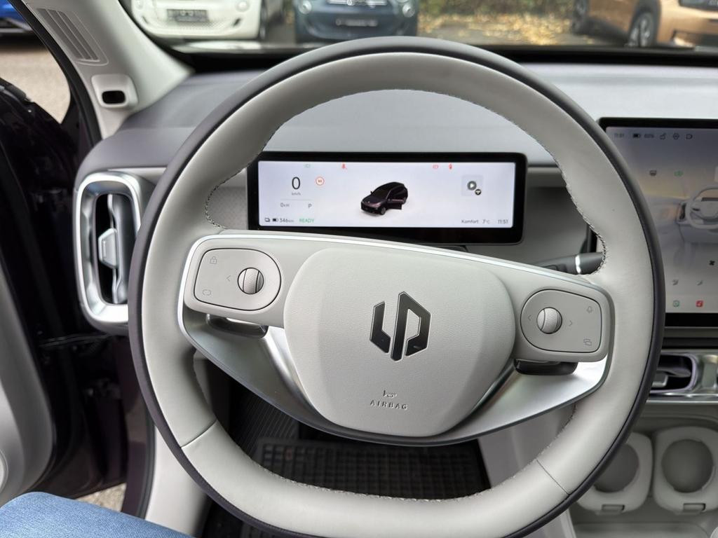 Leapmotor B10