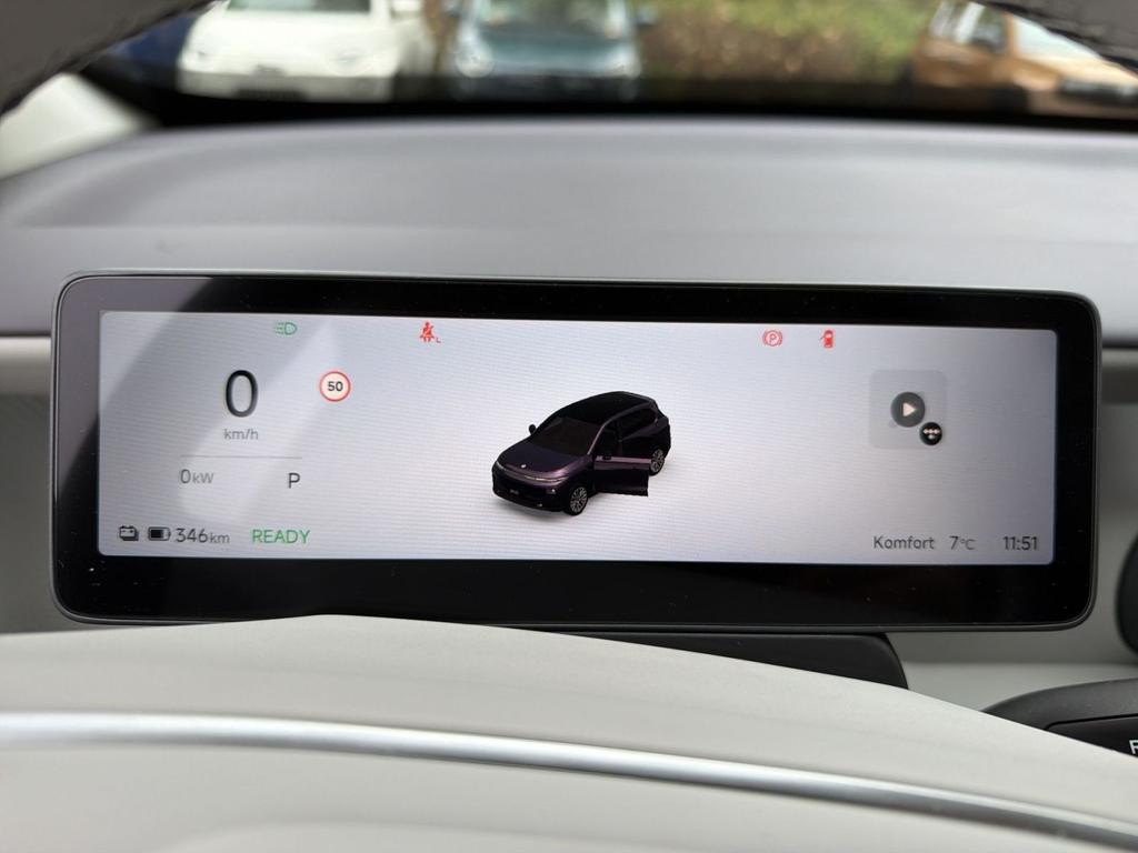 Leapmotor B10