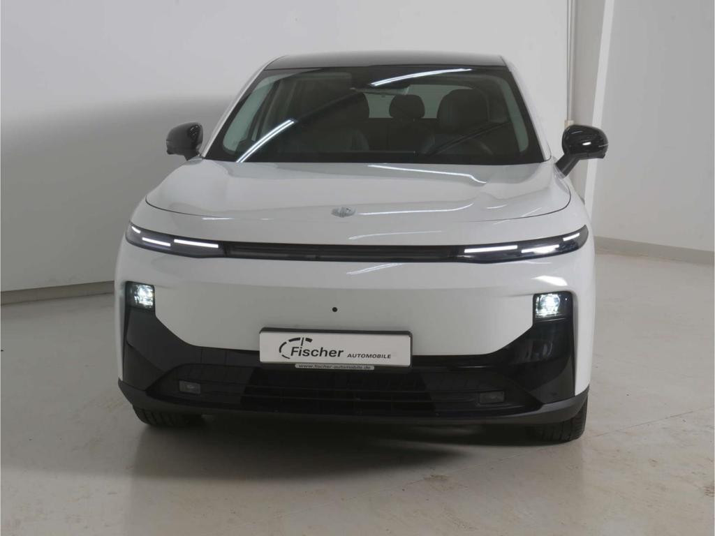 Leapmotor B10