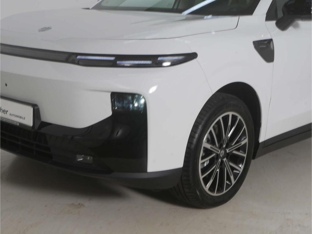 Leapmotor B10