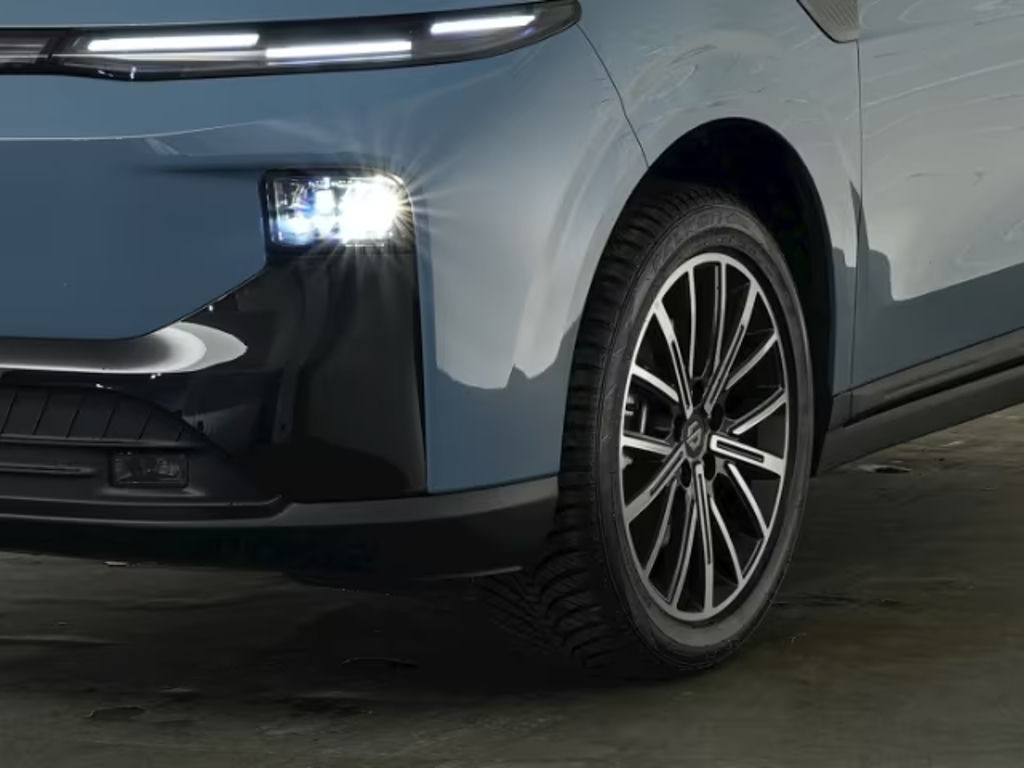 Leapmotor B10