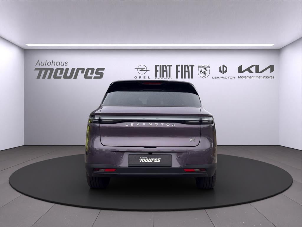 Leapmotor B10