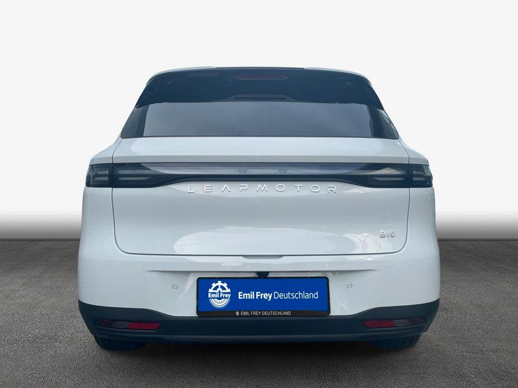 Leapmotor B10